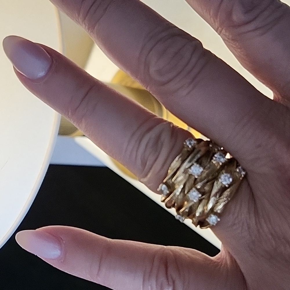Ring - Picture 2 of 5